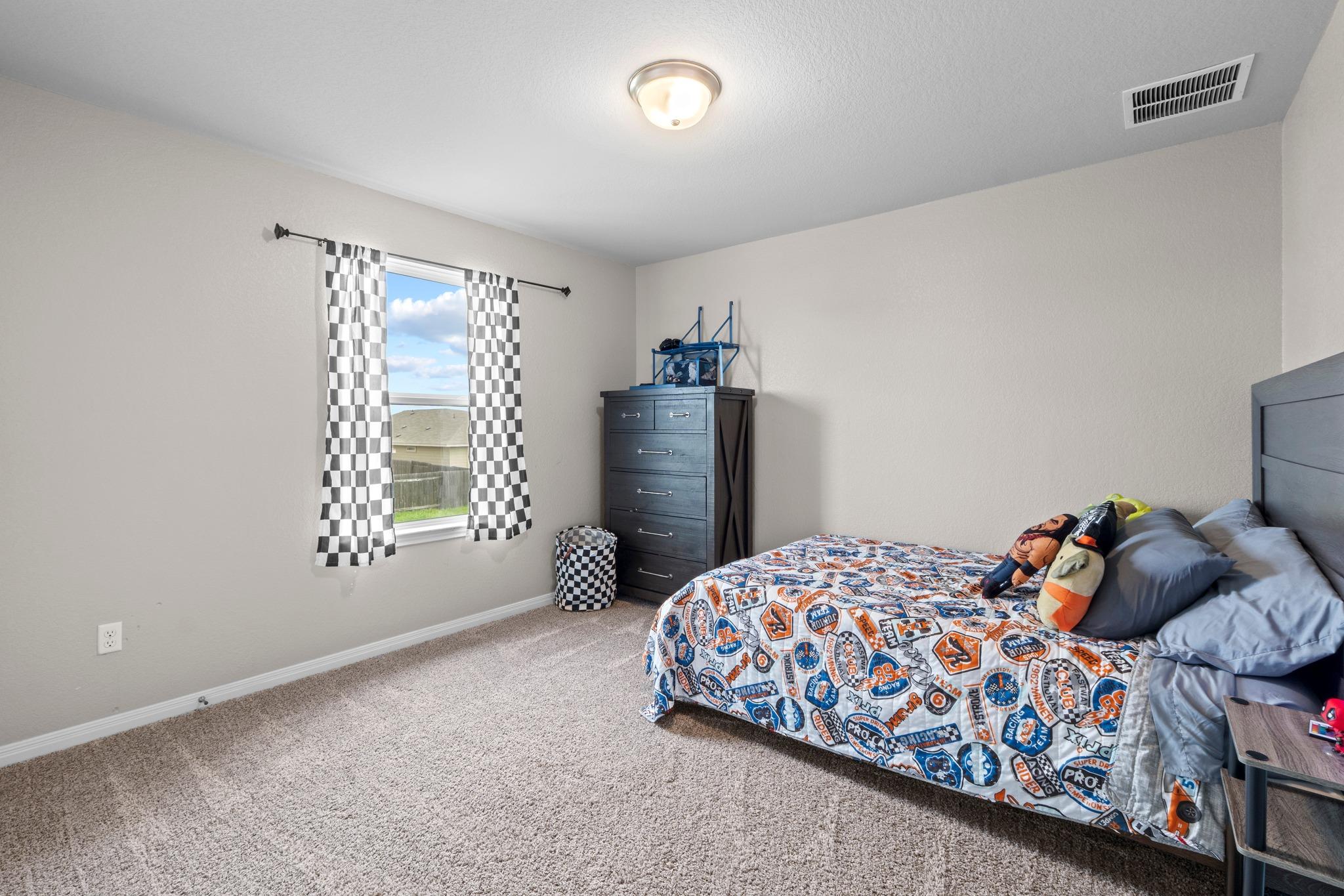 520 Longmount Cv Property Photo 28