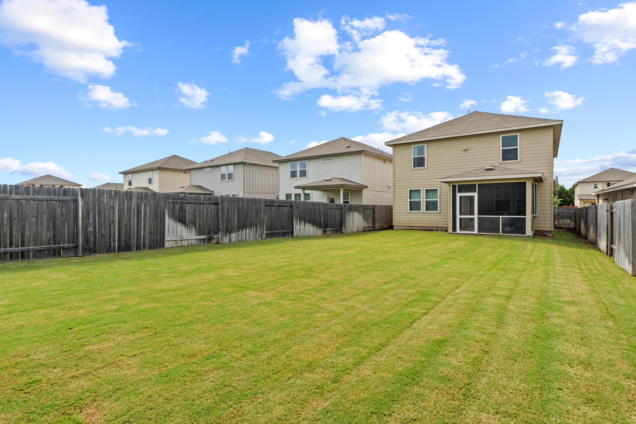 520 Longmount Cv Property Photo 35