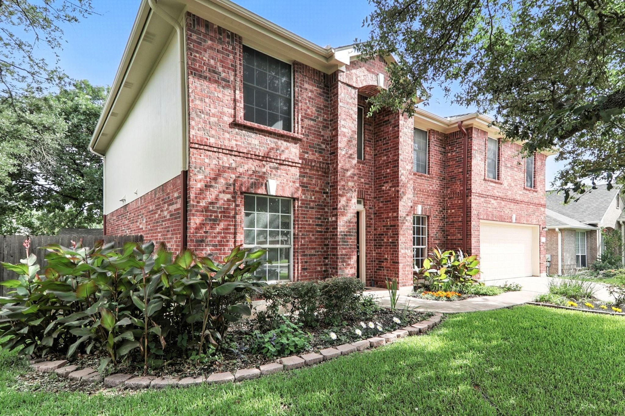 7016 Albacete Ln Property Photo 1
