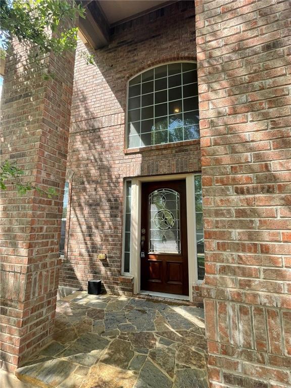 704 S Frontier Ln Property Photo 3