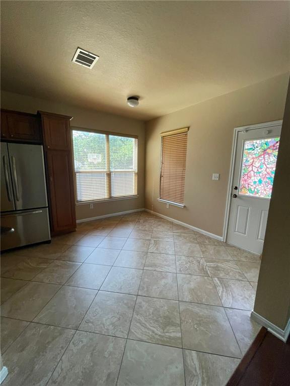 704 S Frontier Ln Property Photo 13
