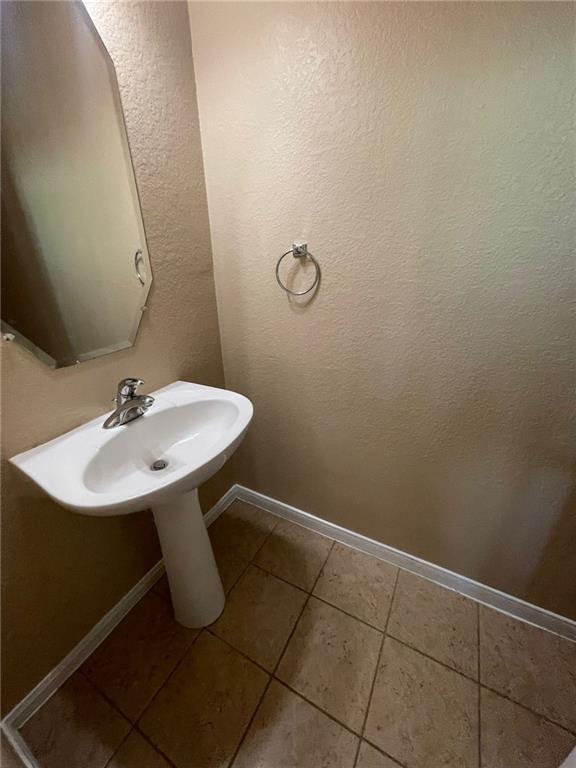 704 S Frontier Ln Property Photo 23