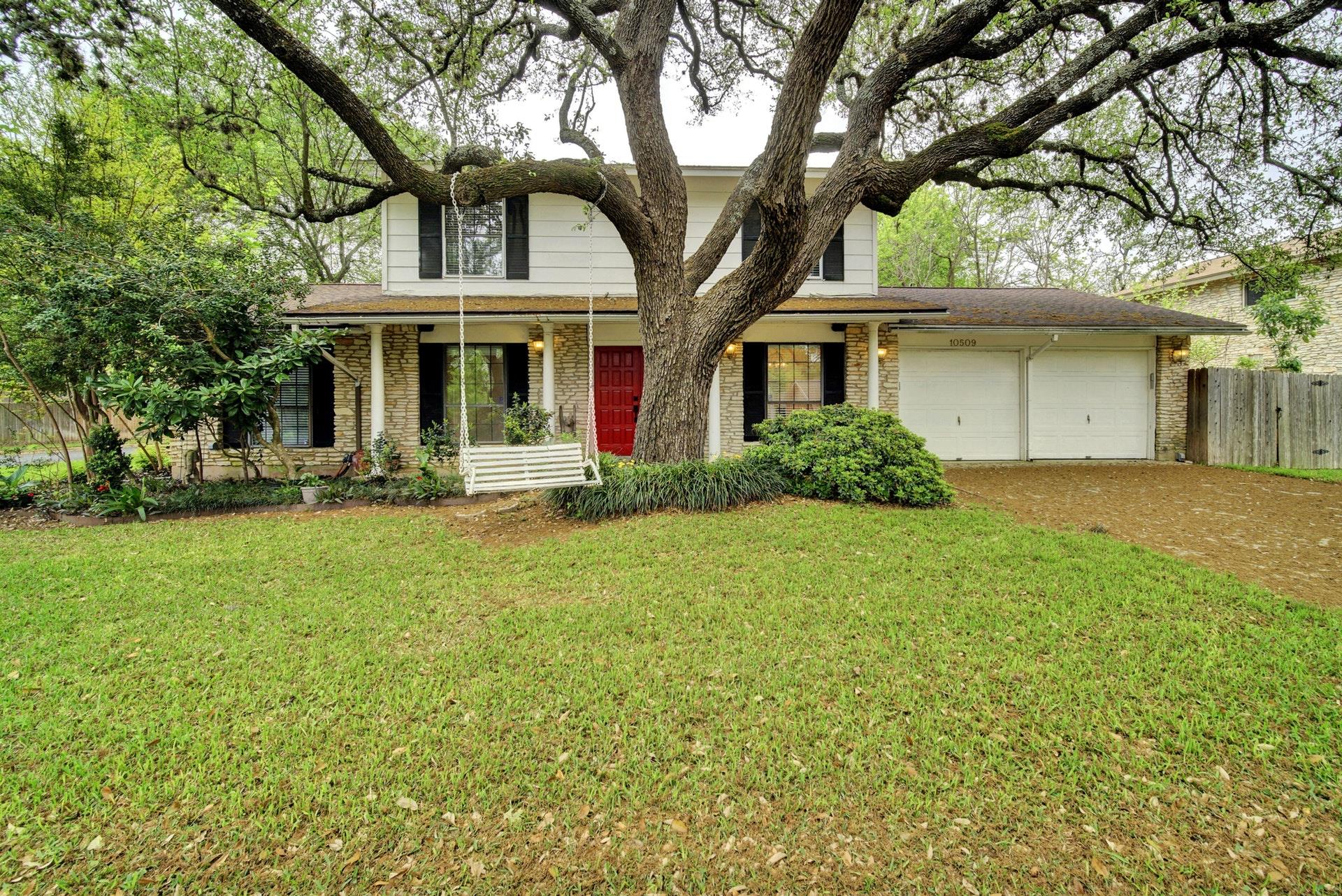 10509 Doering Ln Property Photo 1
