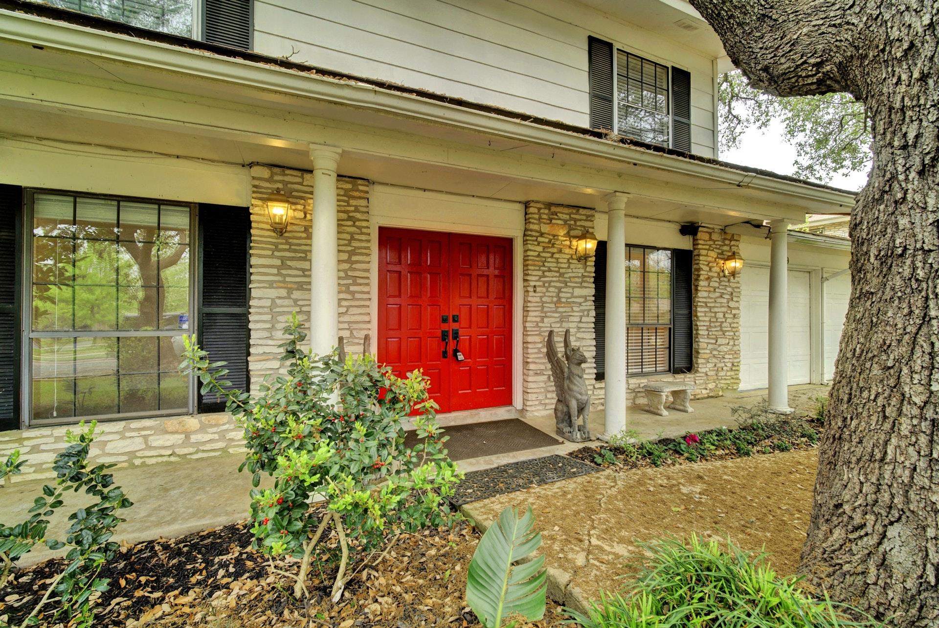 10509 Doering Ln Property Photo 2