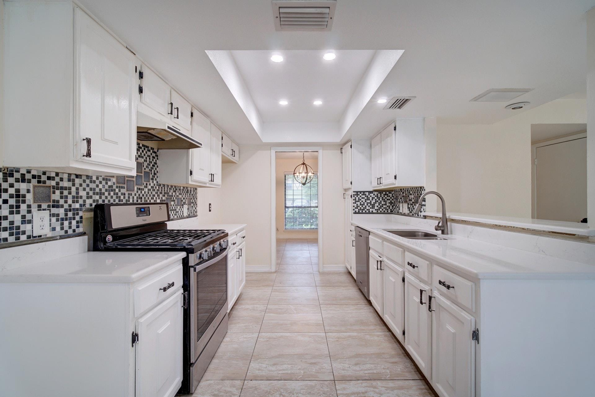 10509 Doering Ln Property Photo 7