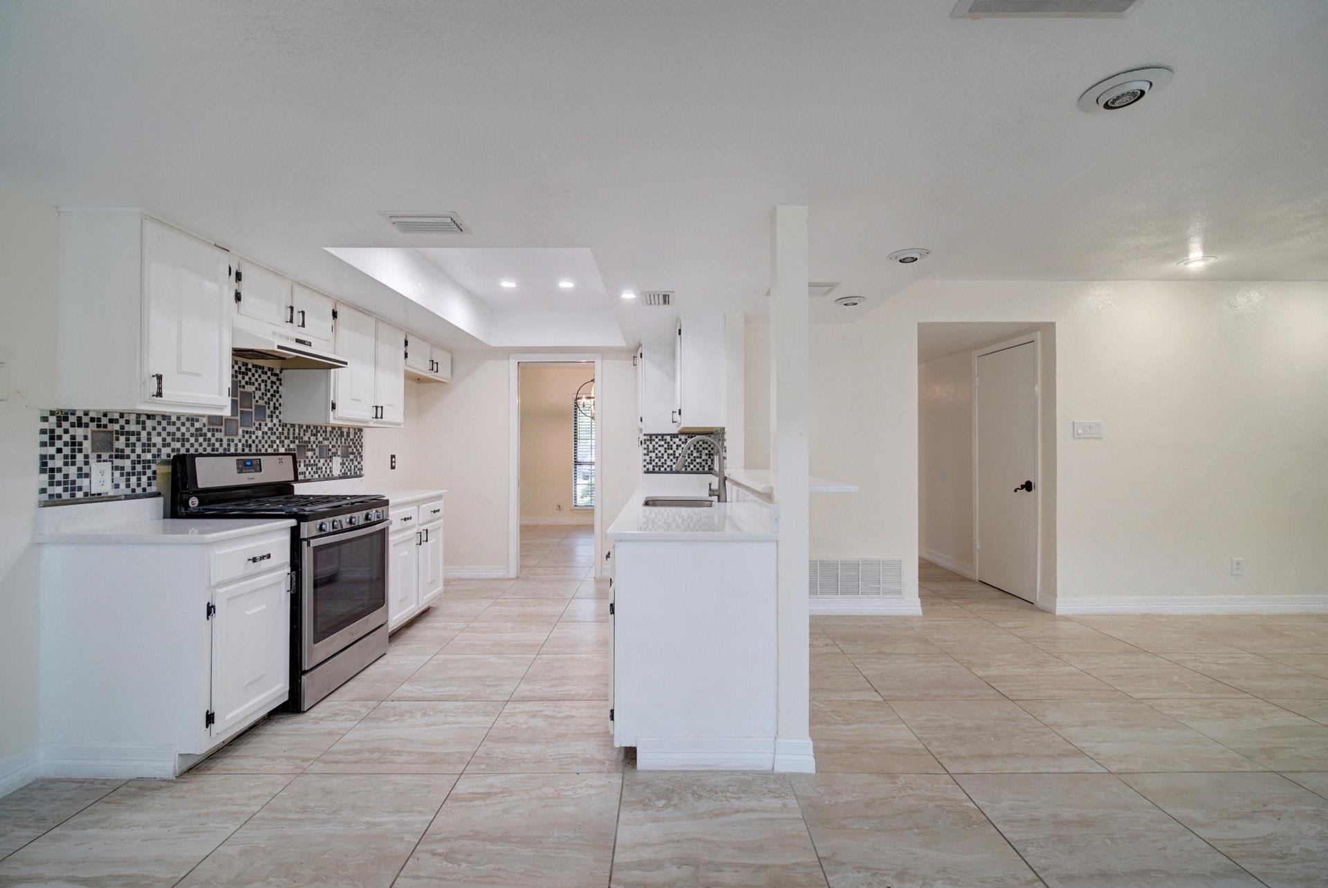 10509 Doering Ln Property Photo 8