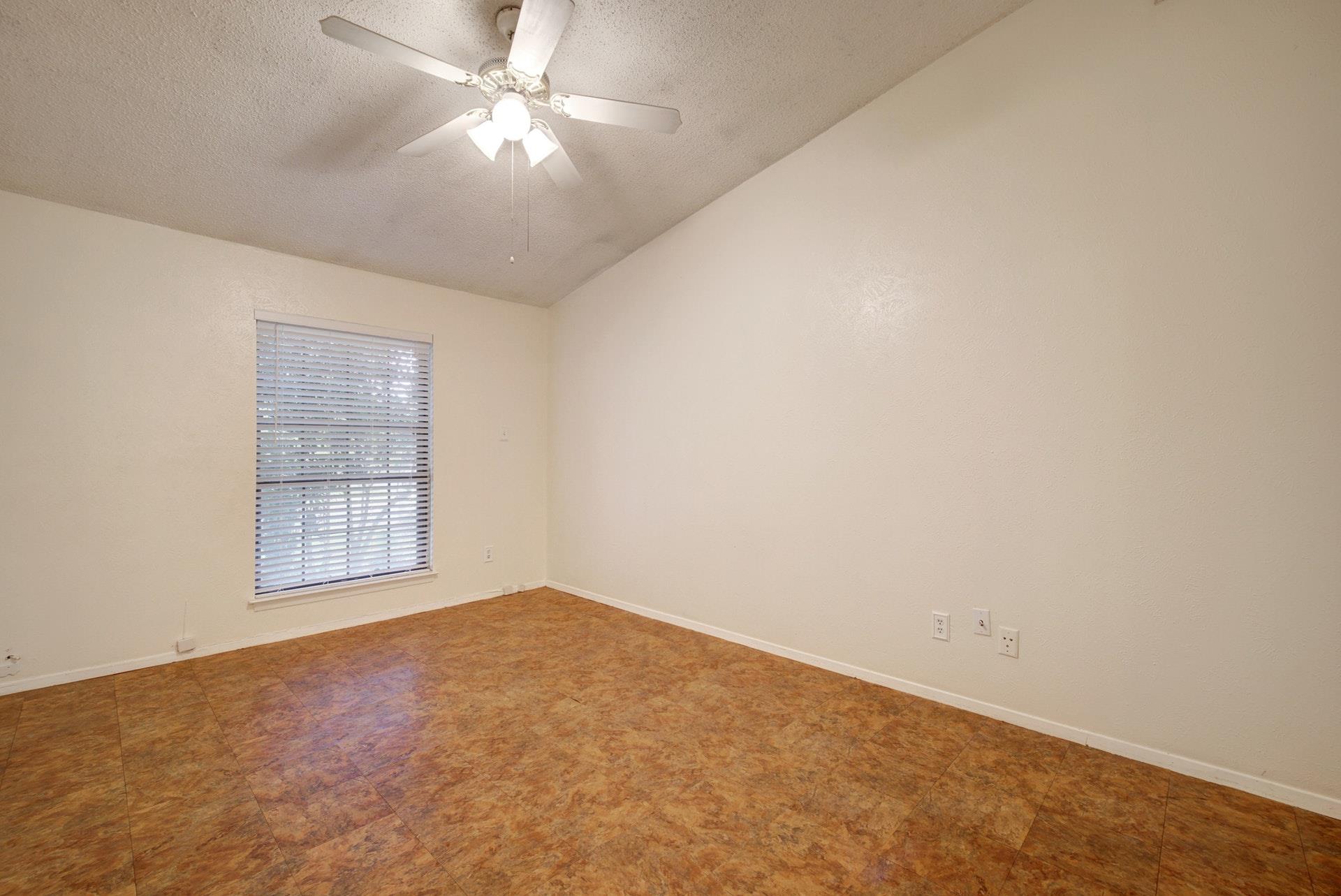 10509 Doering Ln Property Photo 23