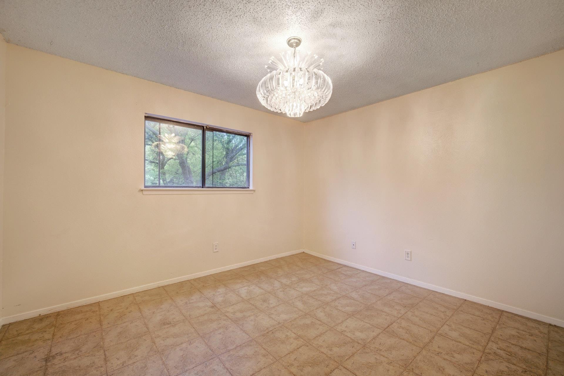 10509 Doering Ln Property Photo 25