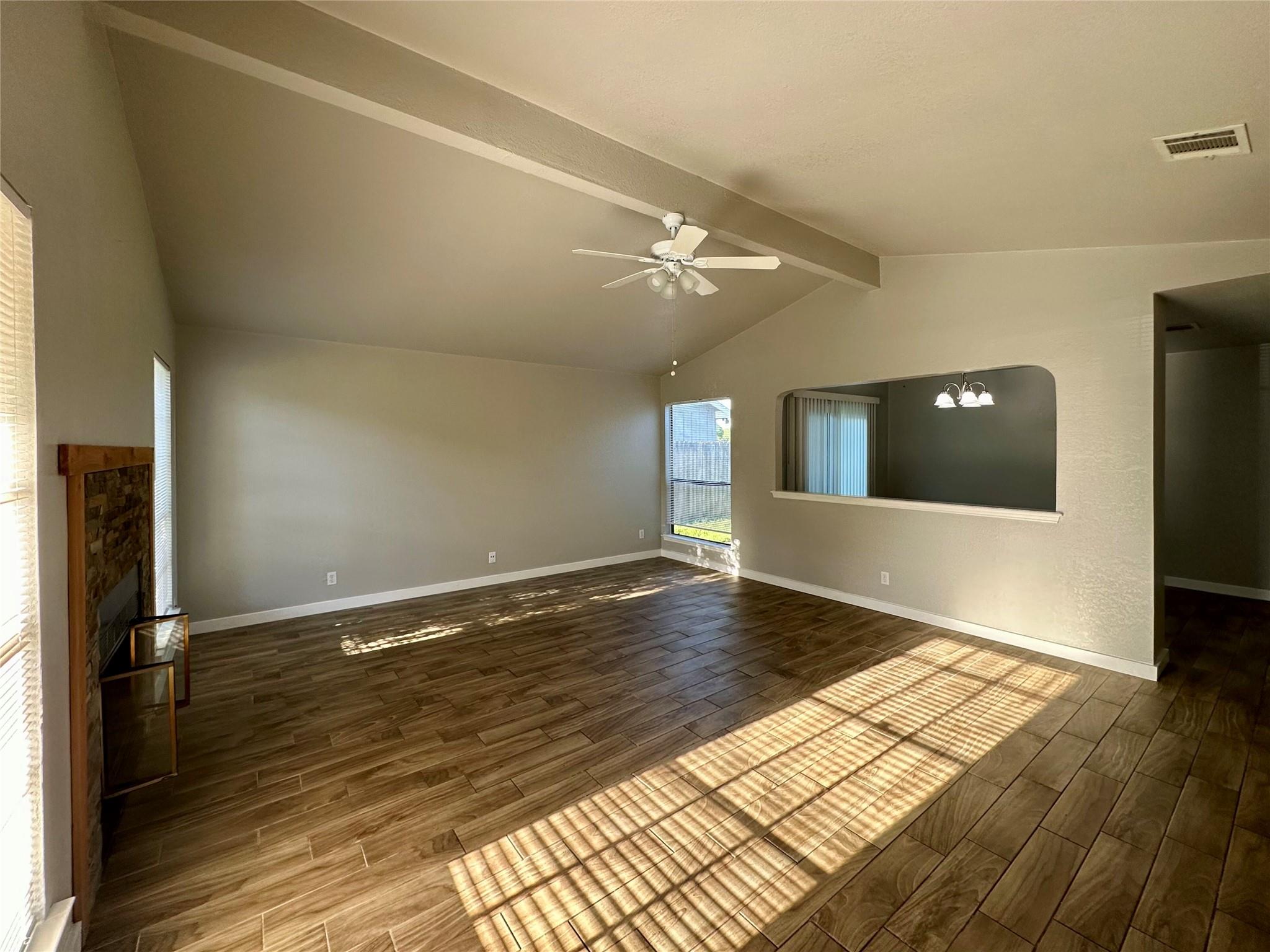 804 Brookside Pass Property Photo 4