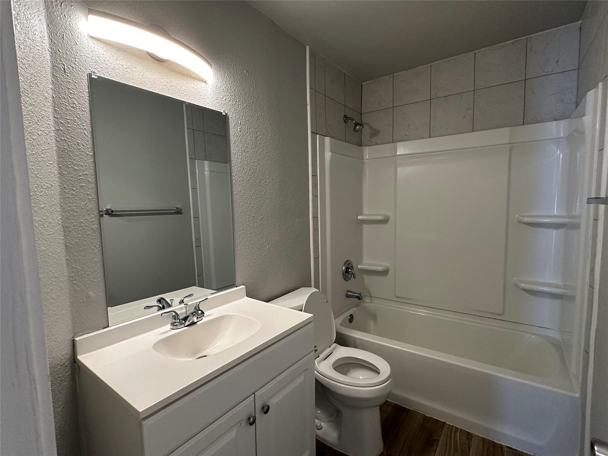 804 Brookside Pass Property Photo 5
