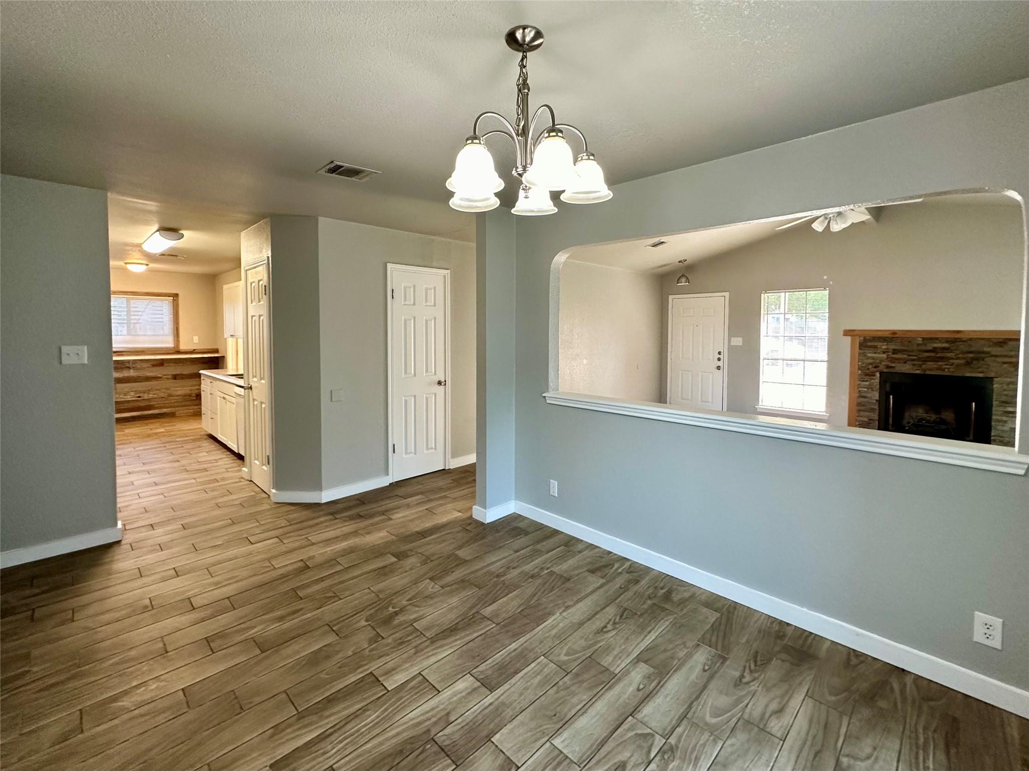 804 Brookside Pass Property Photo 12