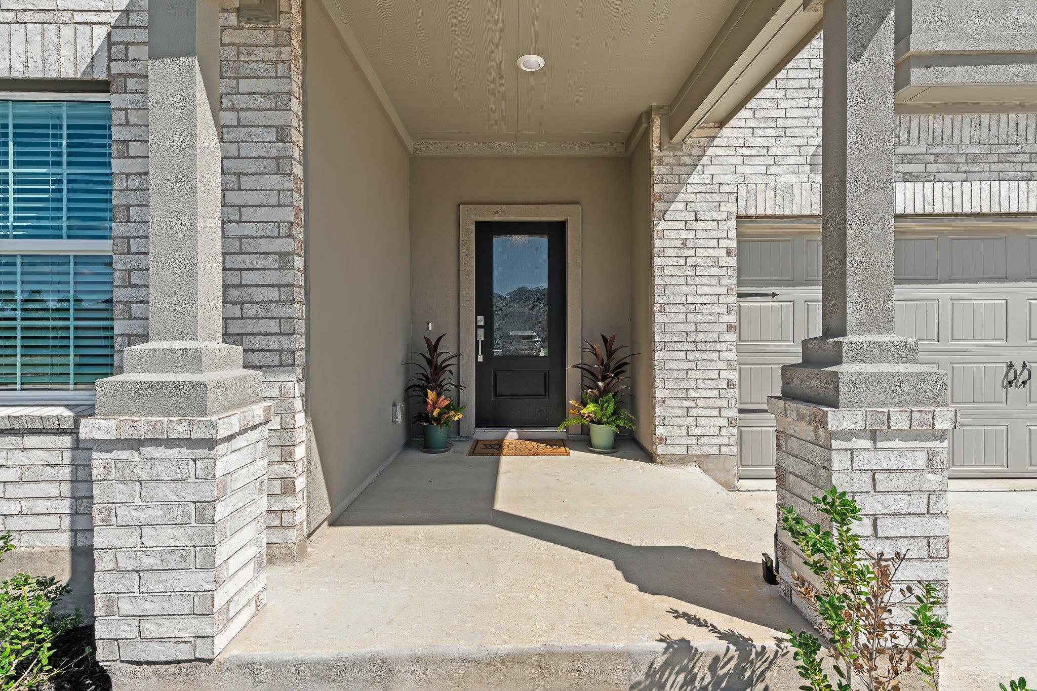 1508 Acorn Oak Dr Property Photo 2