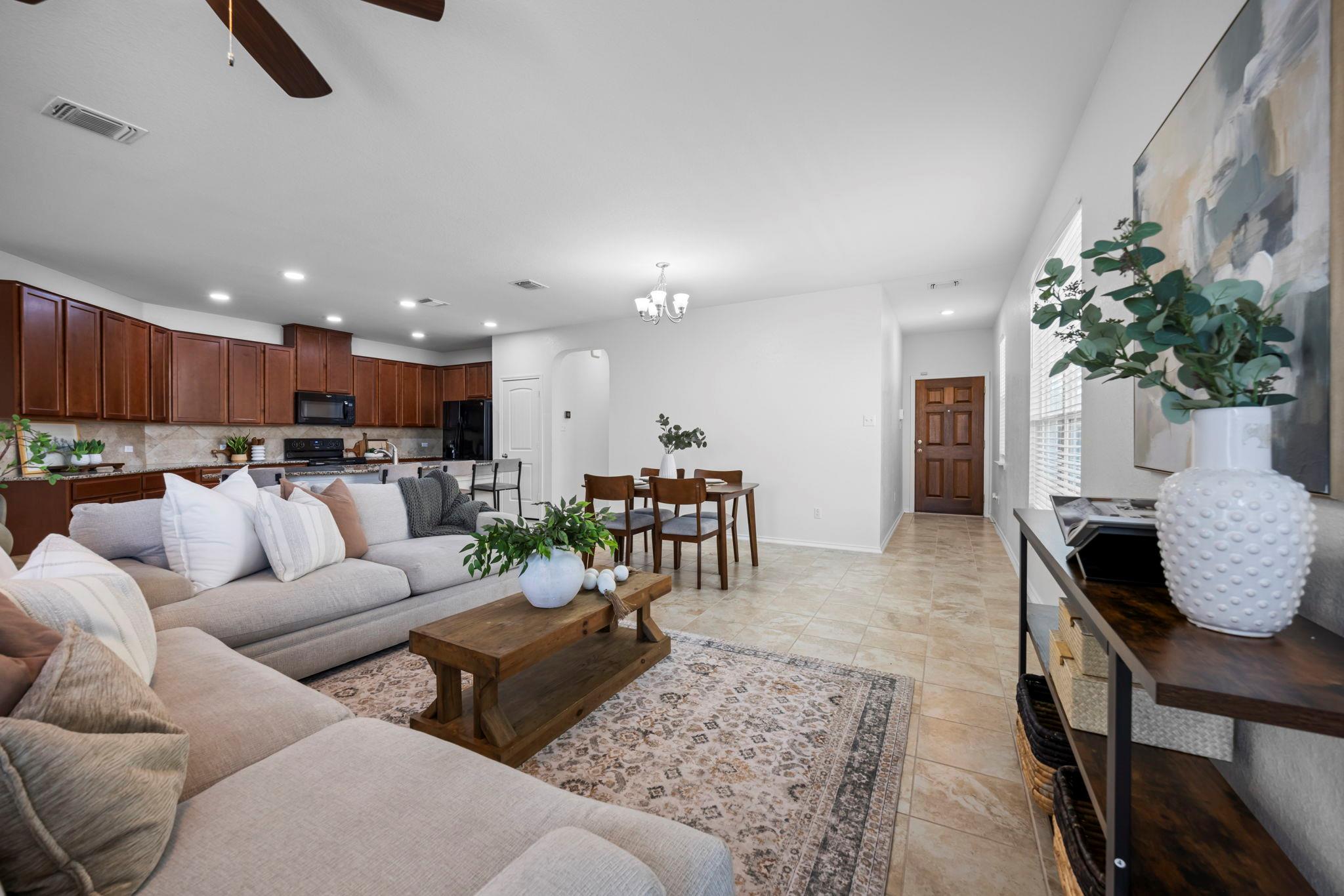 1107 Sagebrush Dr Property Photo 5