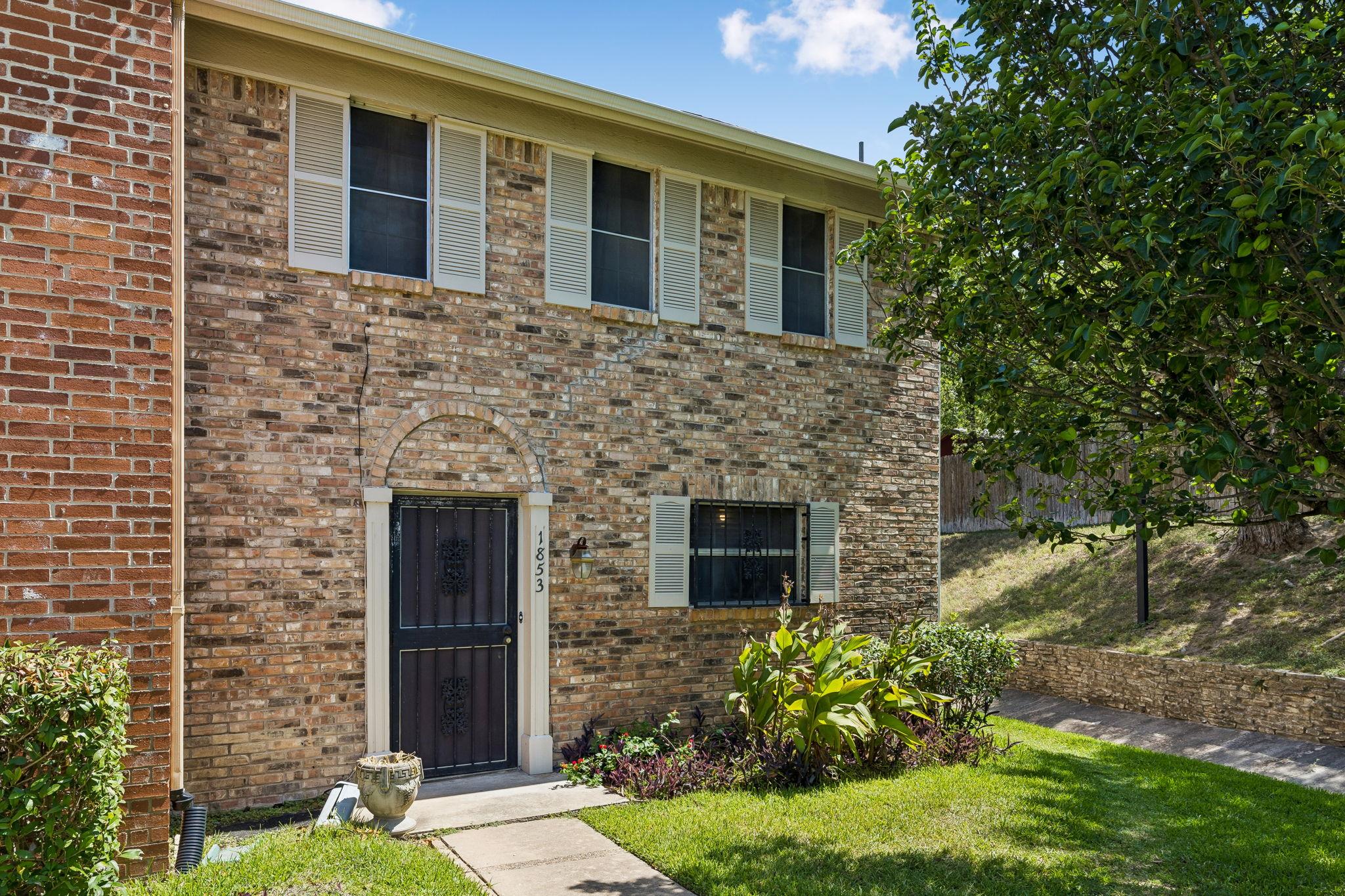 1853 Coronado Hills Dr Property Photo 1