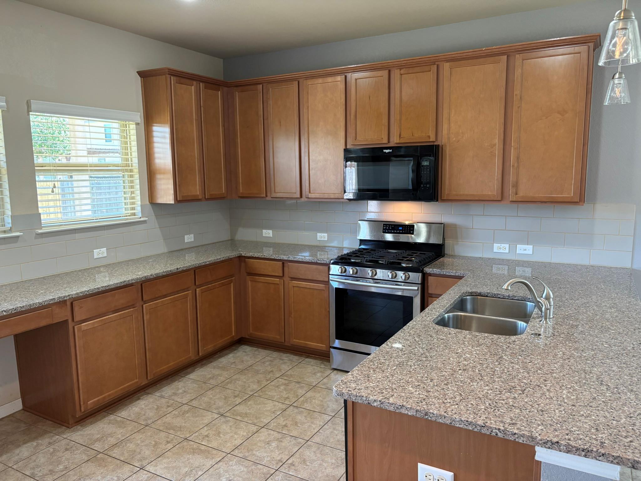 8113 Rosano St Property Photo 3