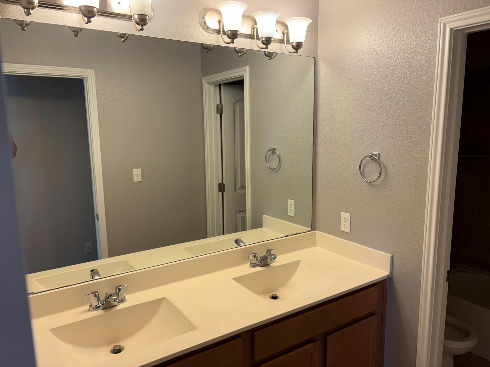 8113 Rosano St Property Photo 9