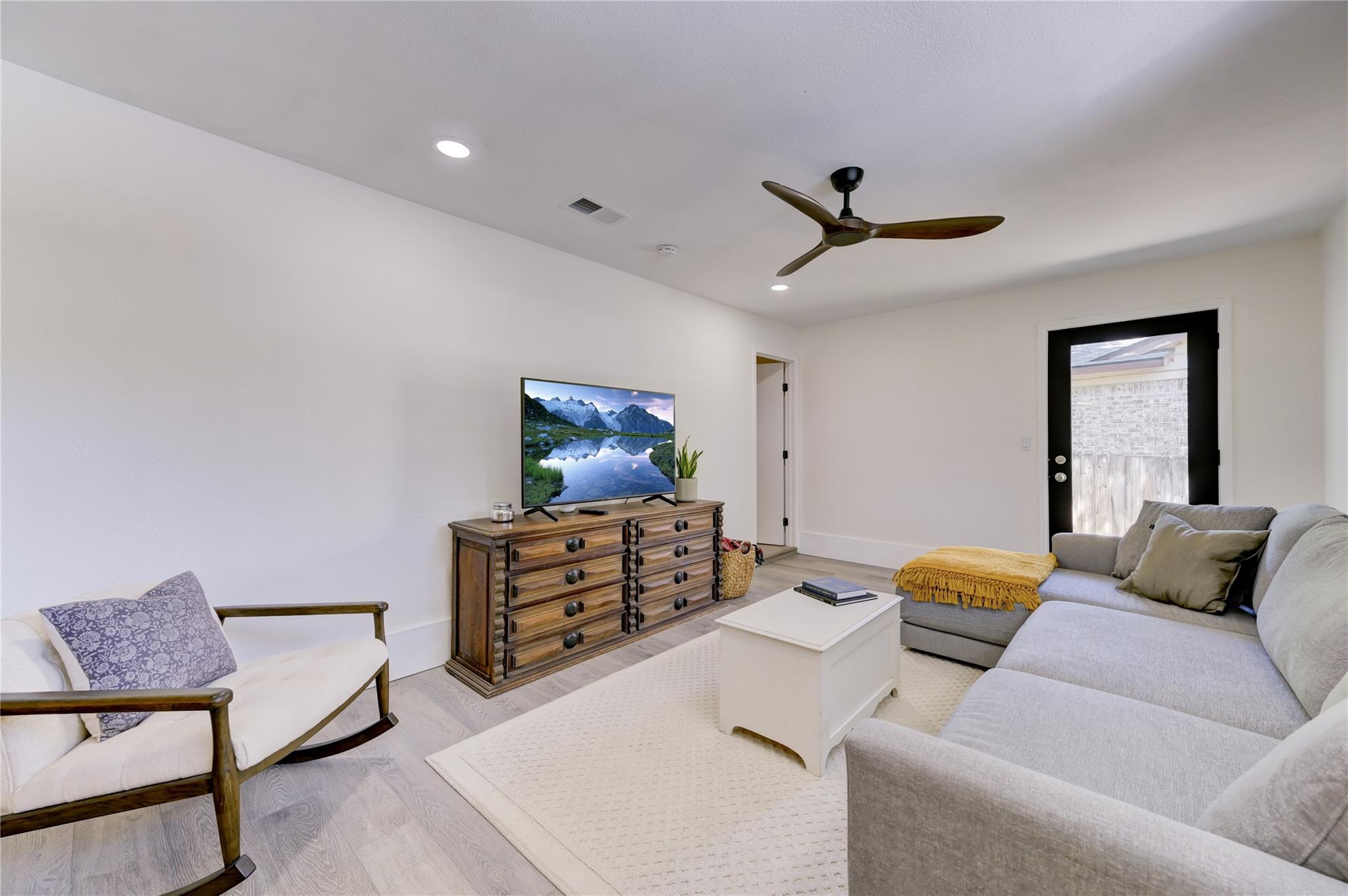10104 Oak Hollow Cir Property Photo 11