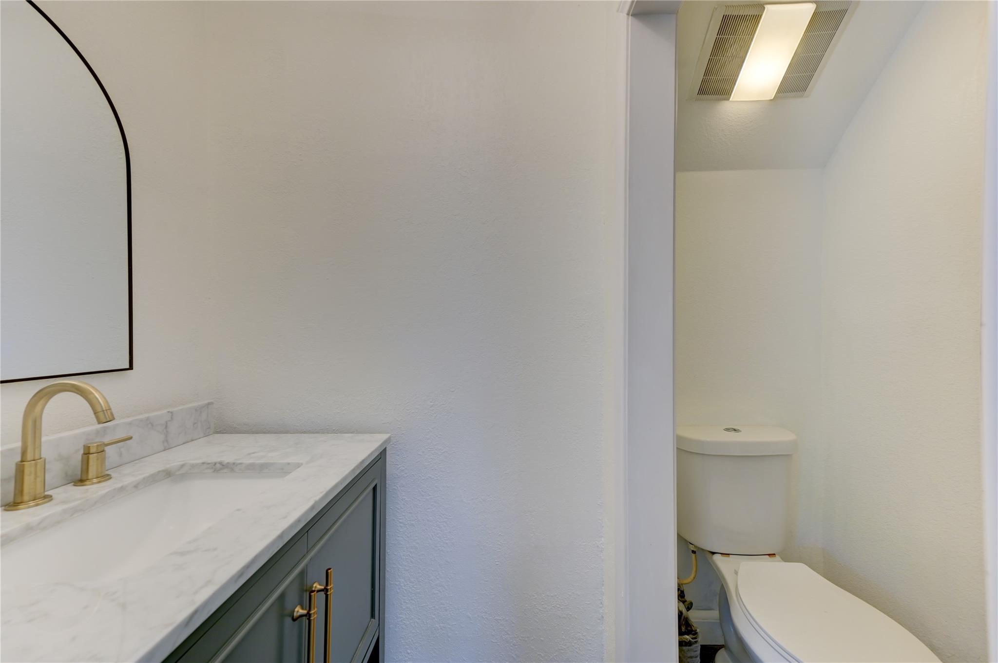 10104 Oak Hollow Cir Property Photo 17
