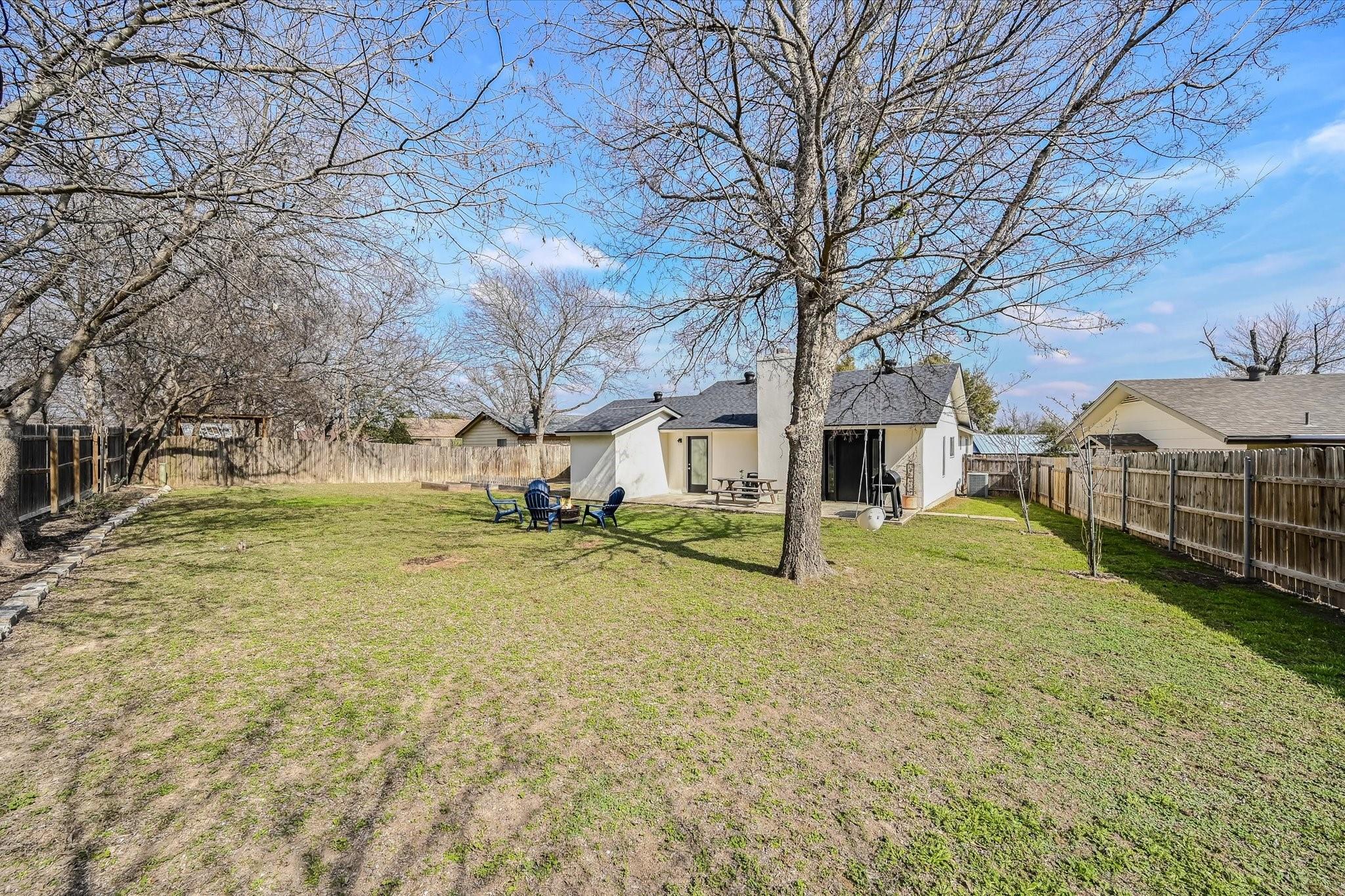 10104 Oak Hollow Cir Property Photo 19