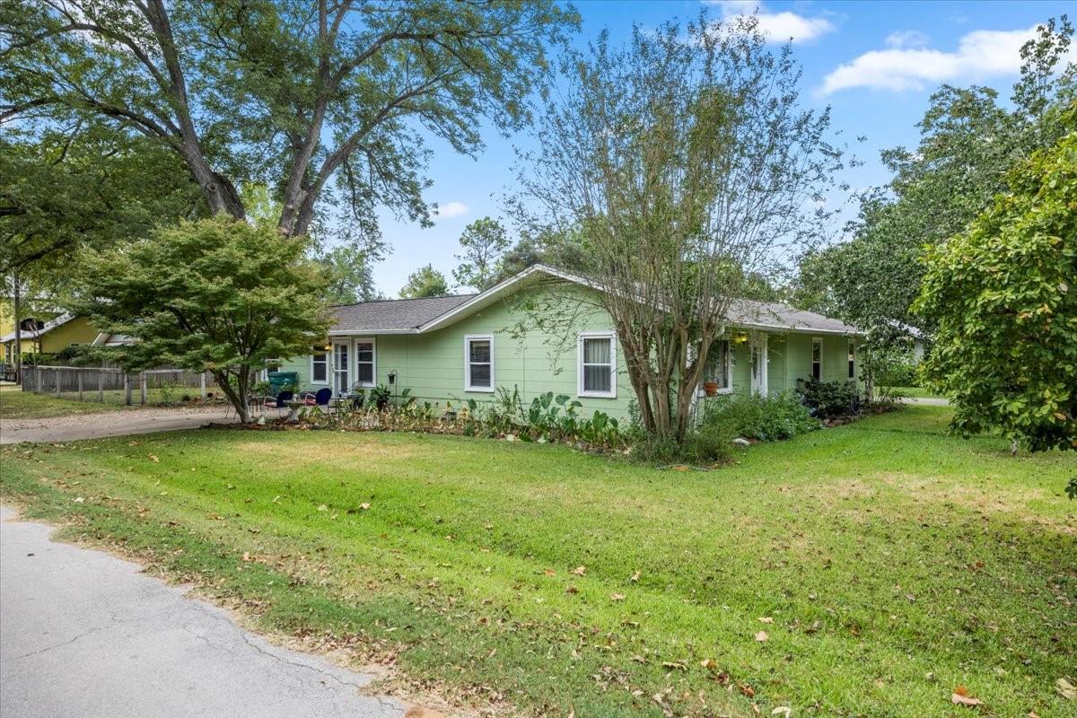 106 Hudgins St Property Photo 1