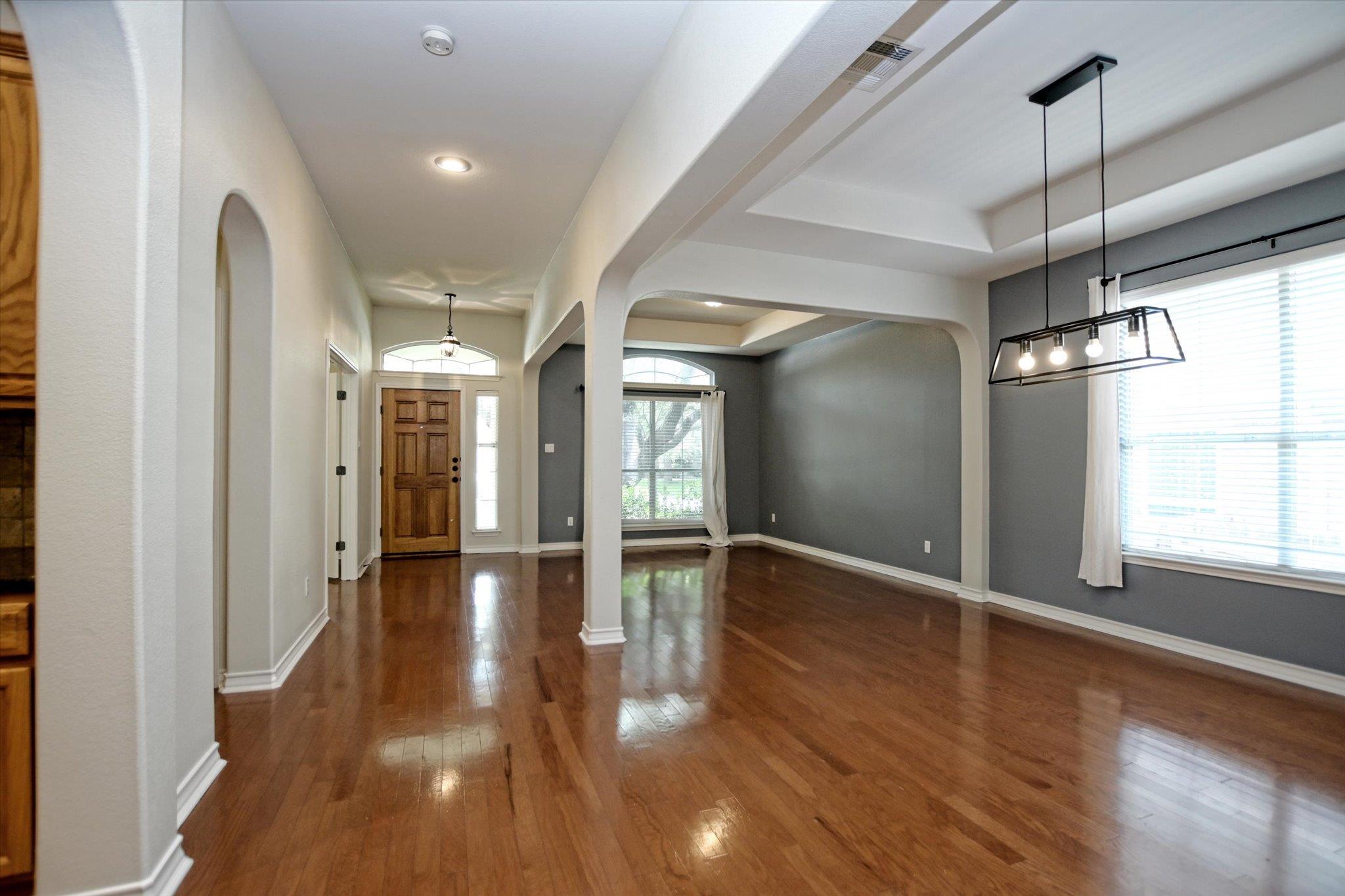 16612 Barrhead Cv Property Photo 3