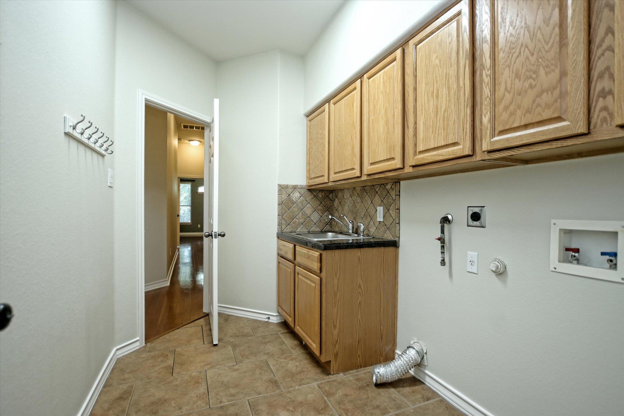 16612 Barrhead Cv Property Photo 34