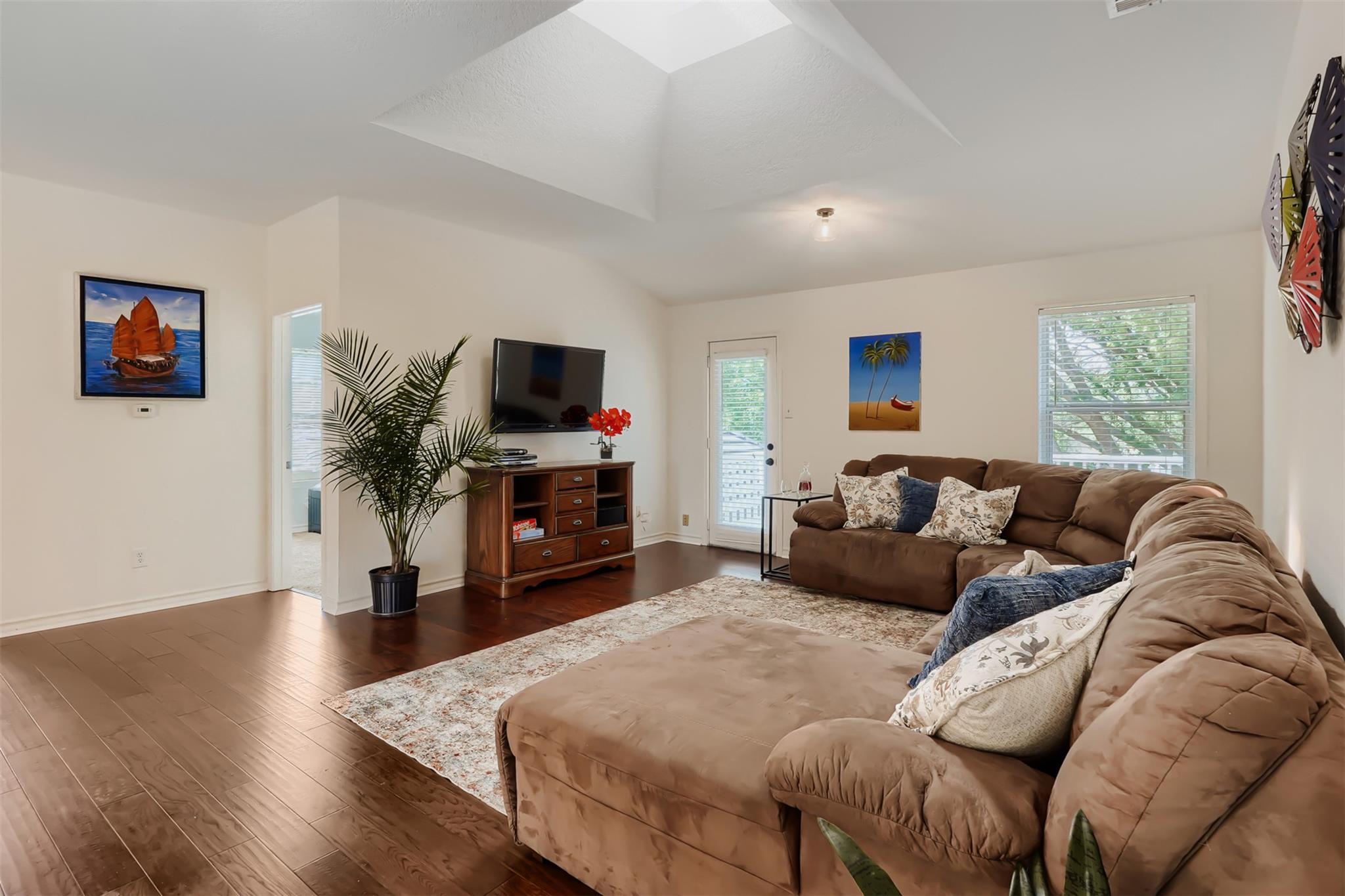 1918 Lakeway Blvd Property Photo 25