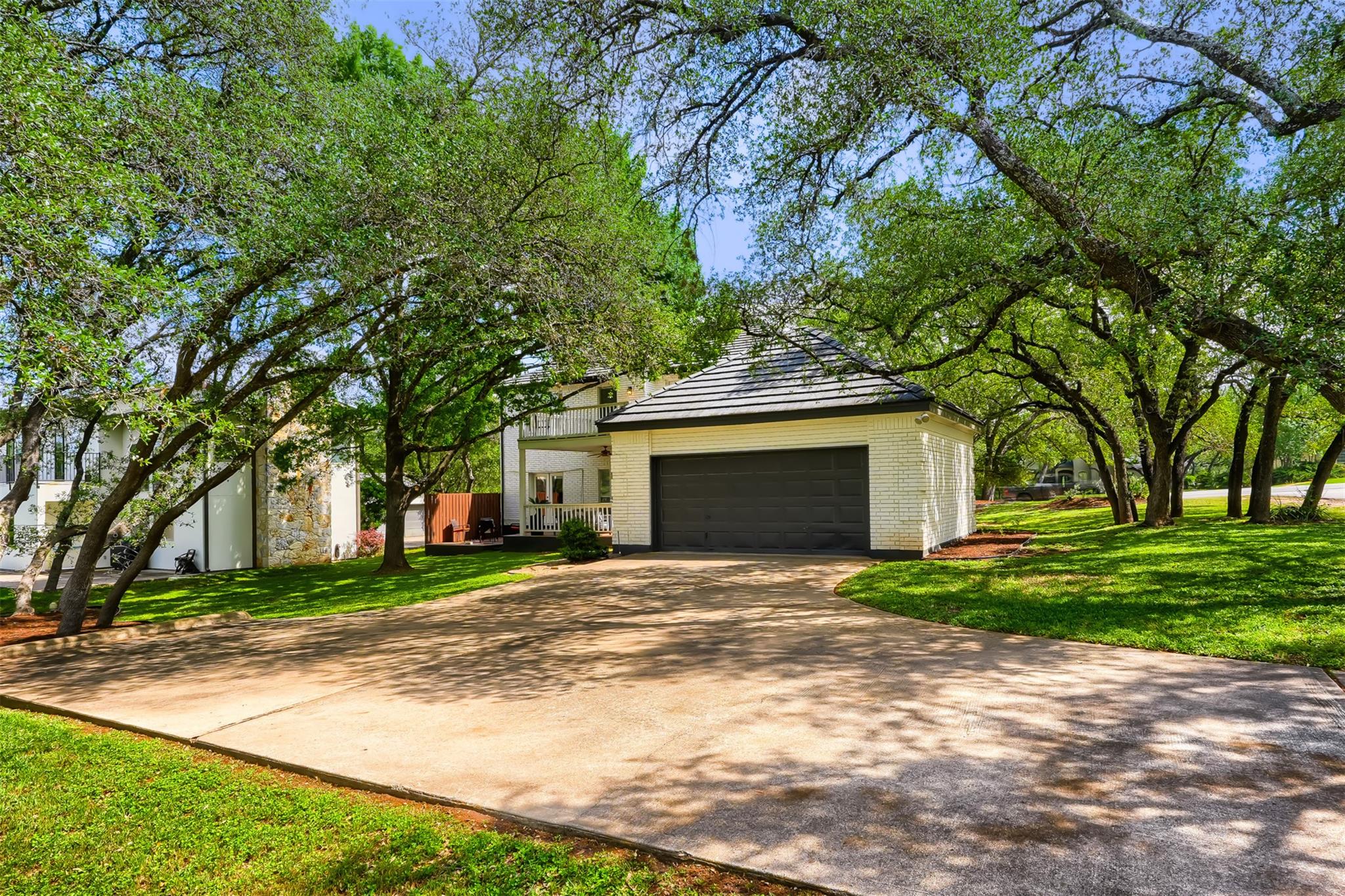 1918 Lakeway Blvd Property Photo 31
