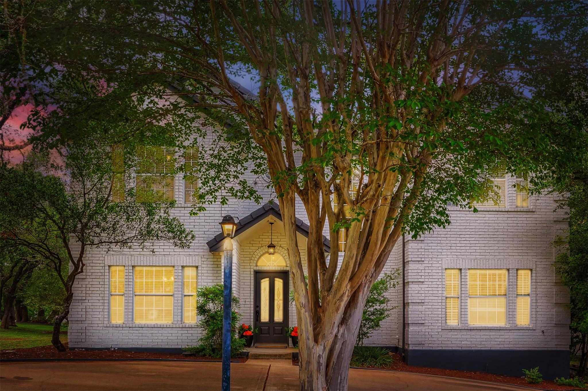 1918 Lakeway Blvd Property Photo 33