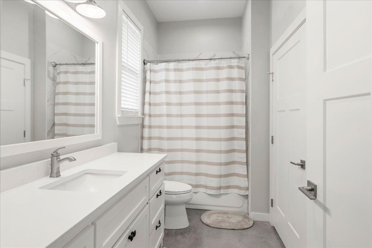 1 Agarita Cir Property Photo 28