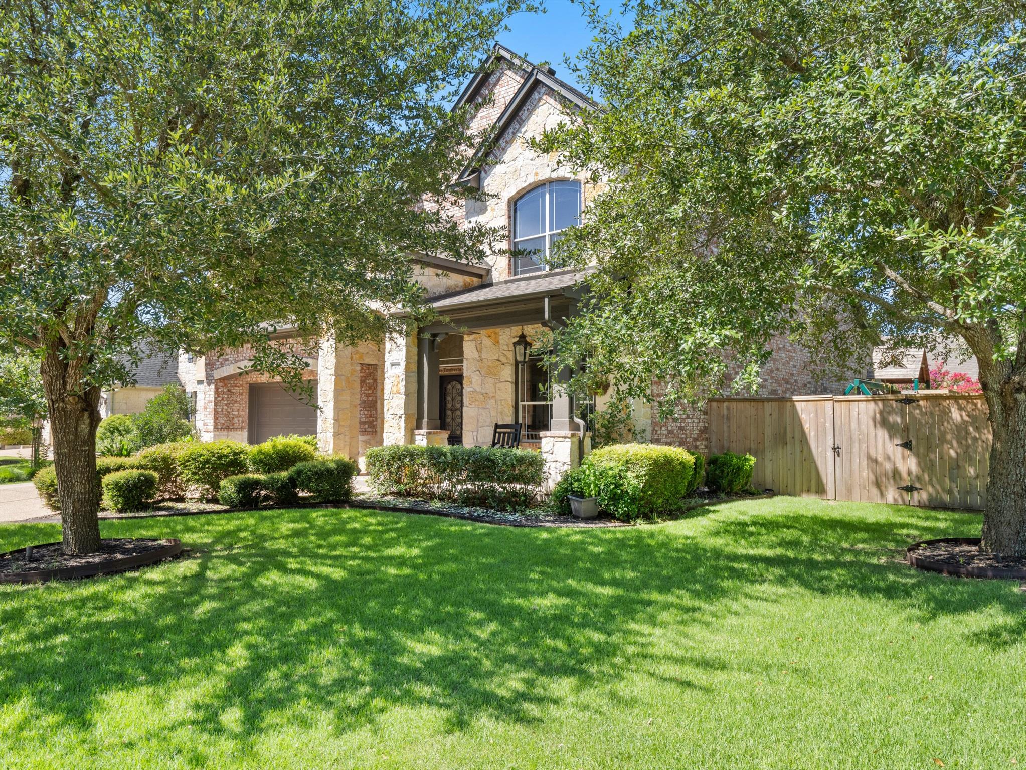 11400 Archstone Dr Property Photo 1