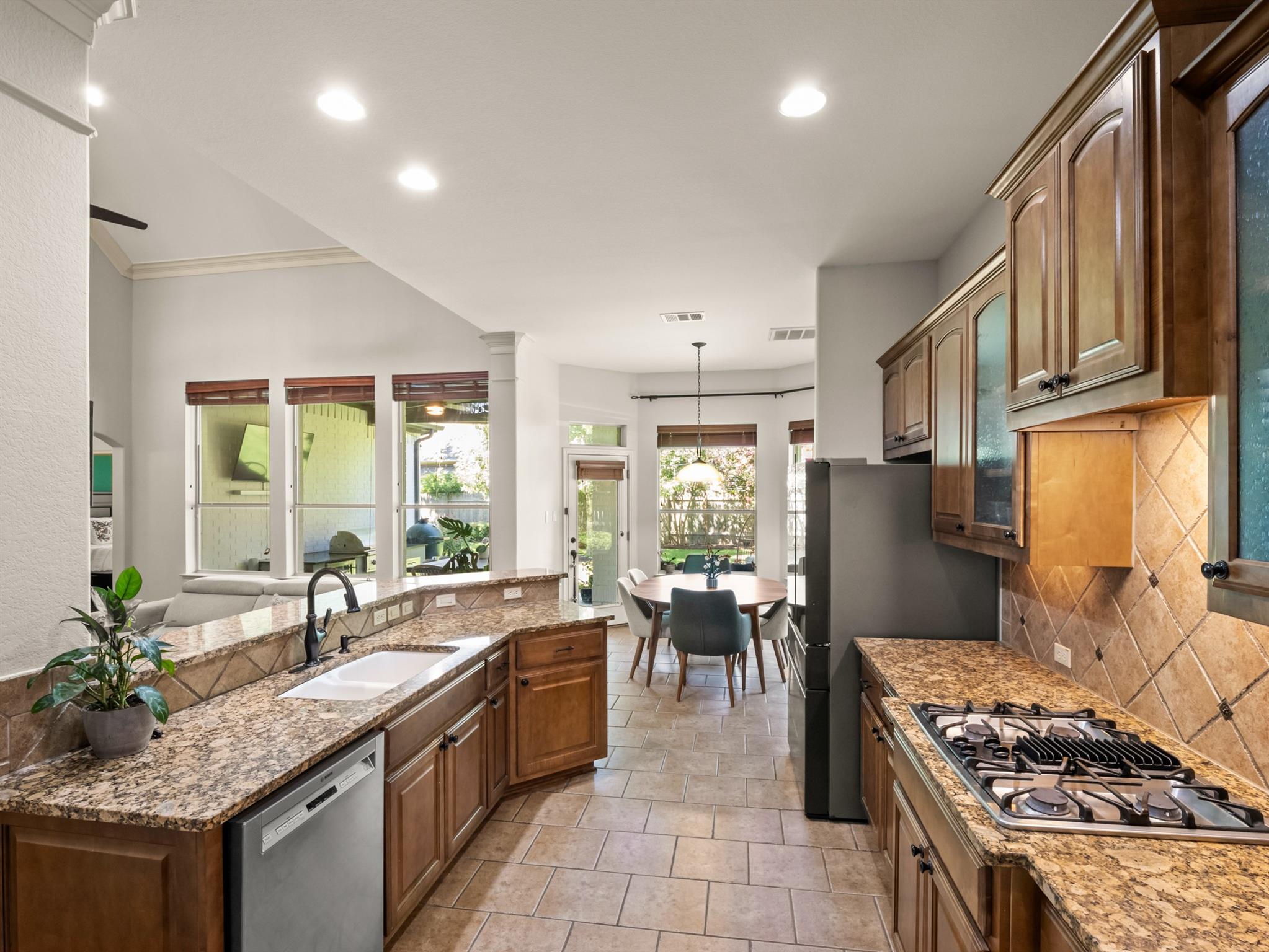 11400 Archstone Dr Property Photo 5