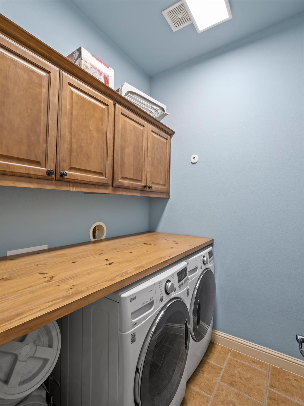 11400 Archstone Dr Property Photo 14