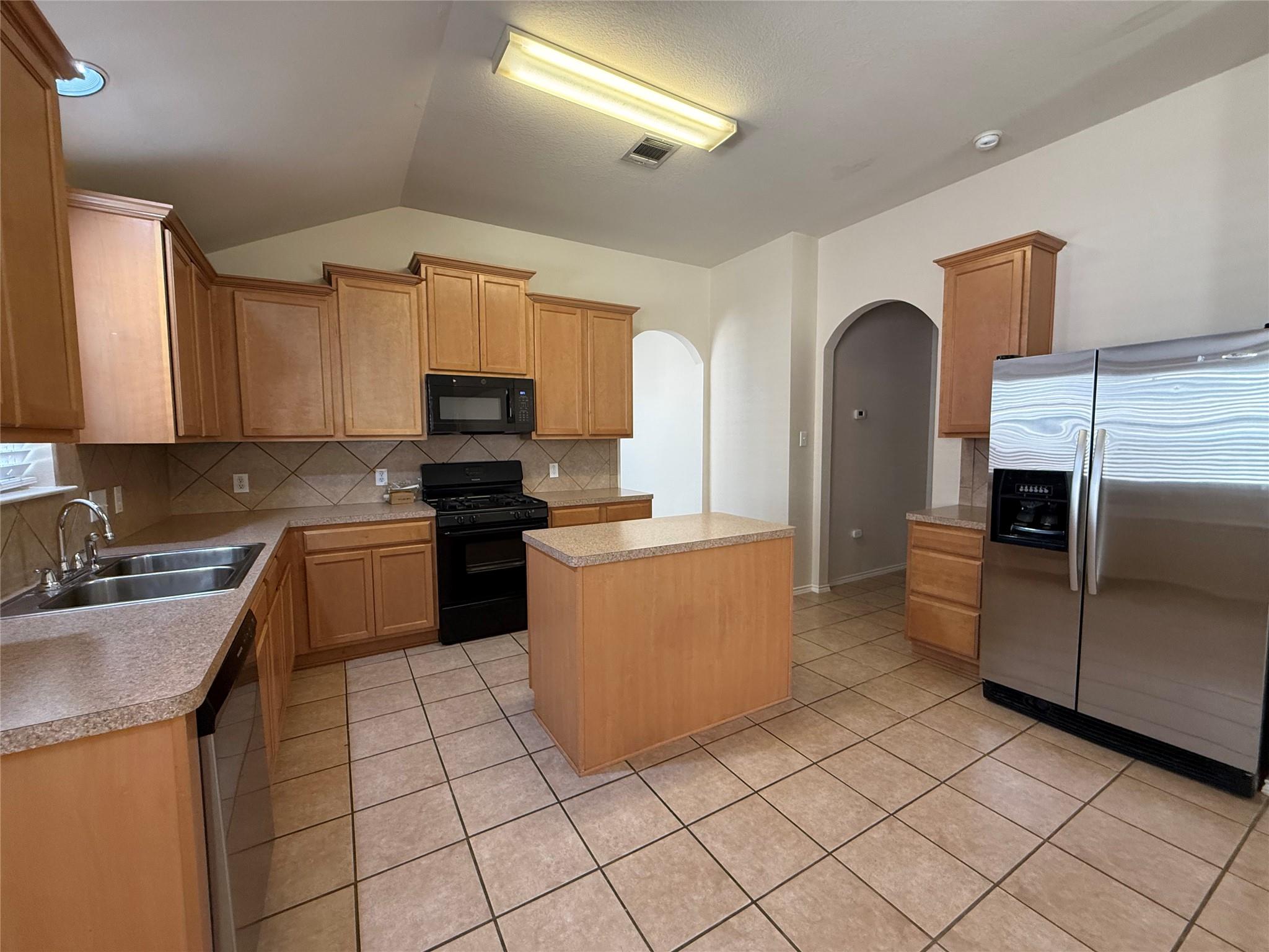 1413 Rainbow Parke Dr Property Photo 5
