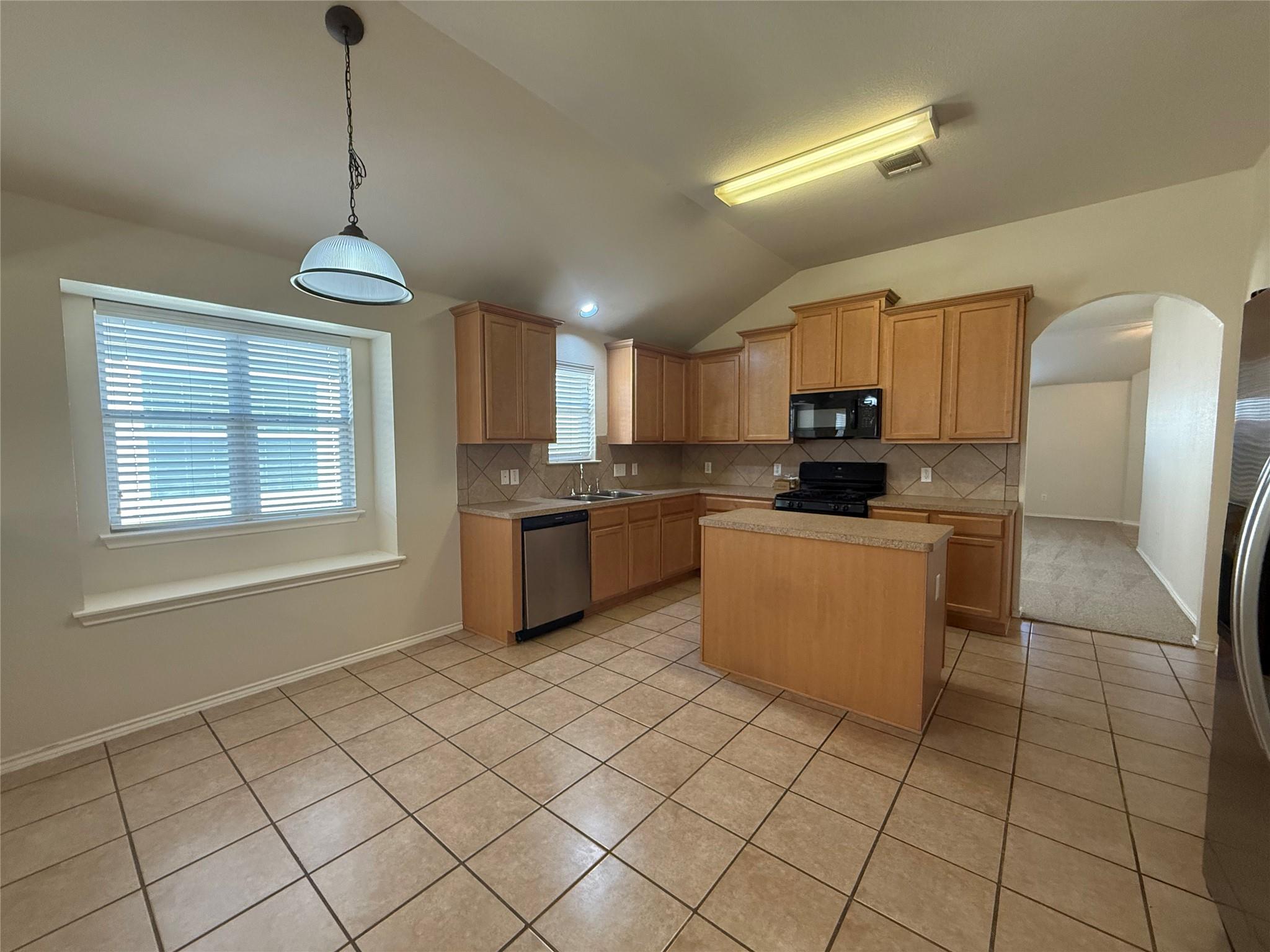 1413 Rainbow Parke Dr Property Photo 6