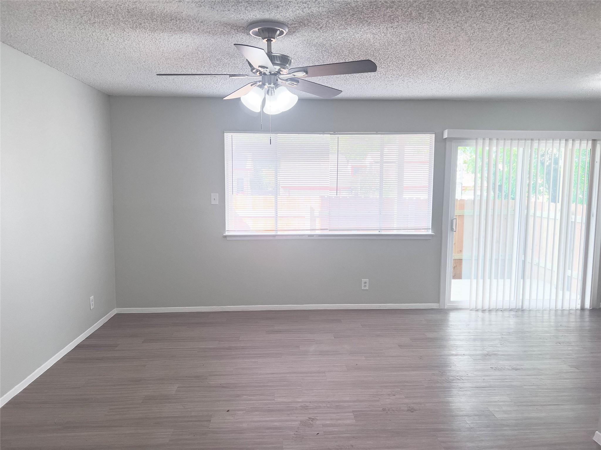 8907 Parkfield Dr #101 Property Photo 6