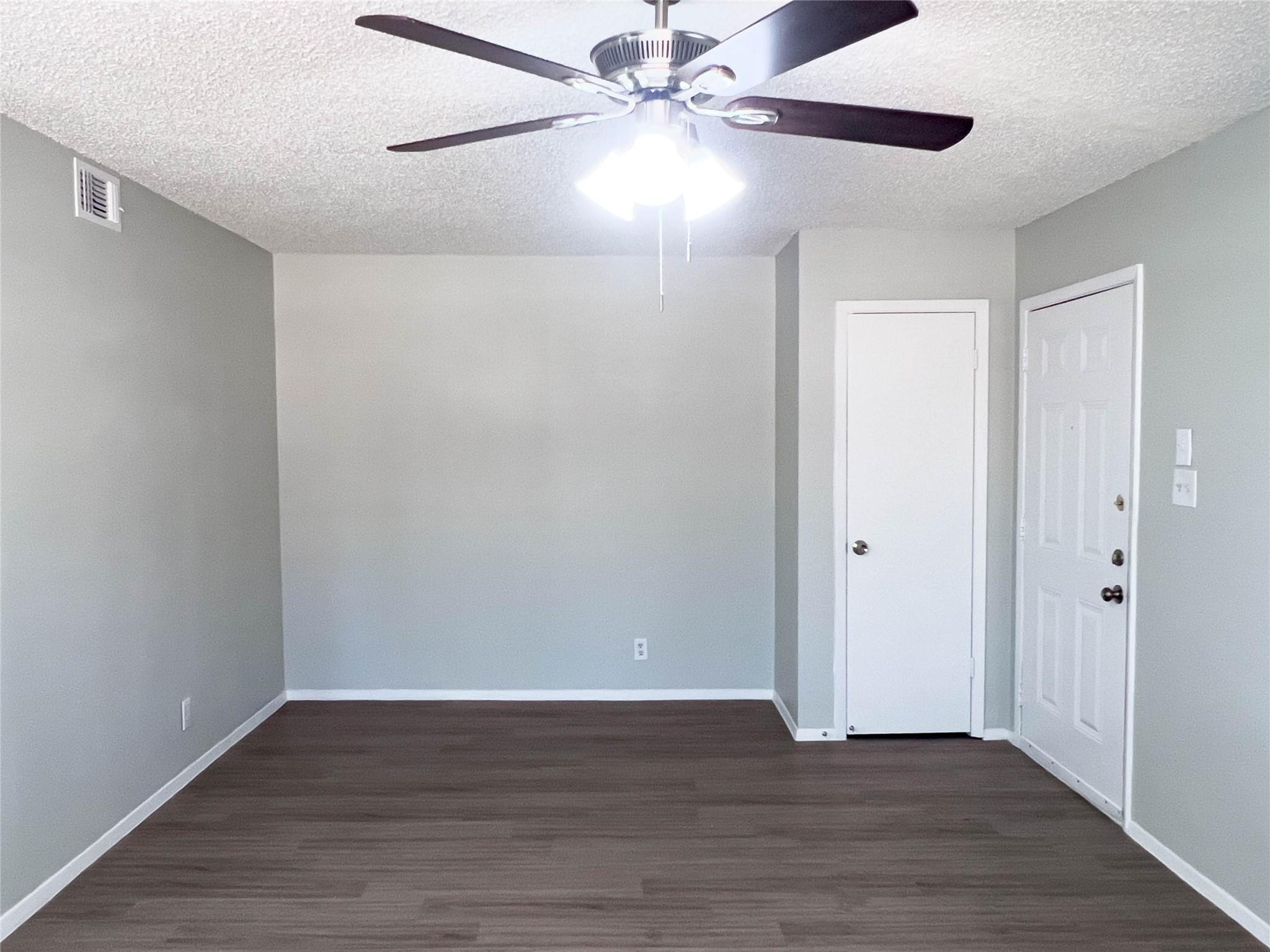 8907 Parkfield Dr #101 Property Photo 7