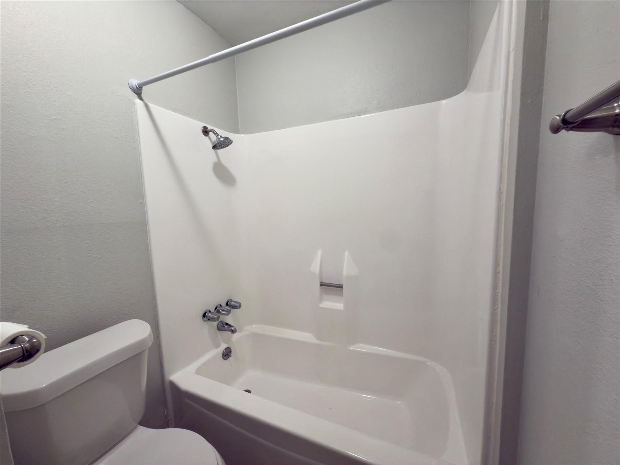 8907 Parkfield Dr #101 Property Photo 15