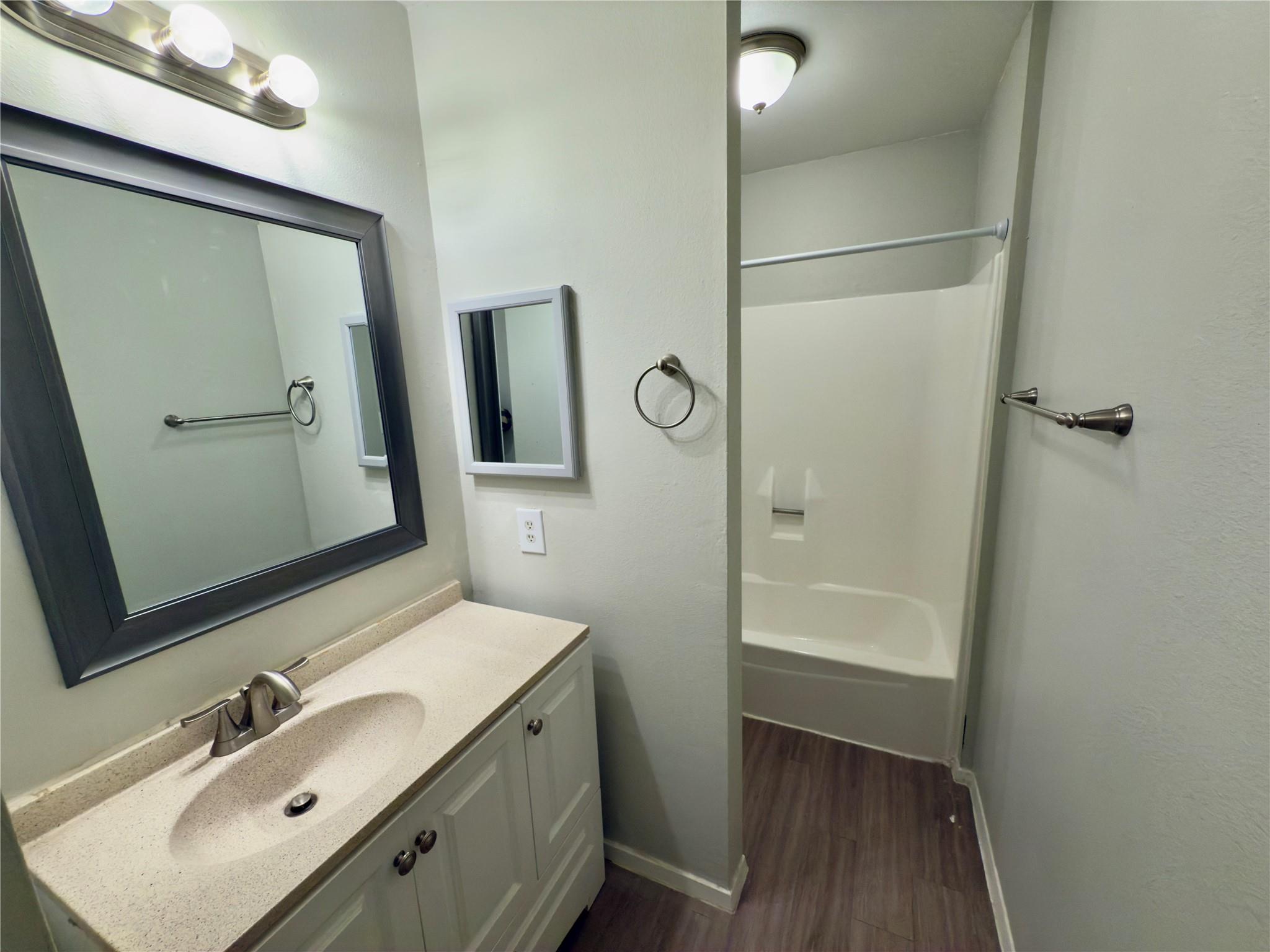8907 Parkfield Dr #101 Property Photo 17