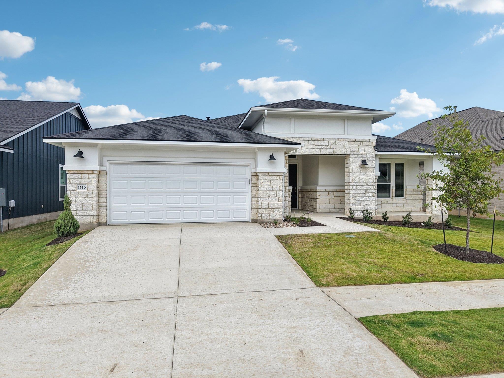 1520 Dancing Oak Ln Property Photo 1