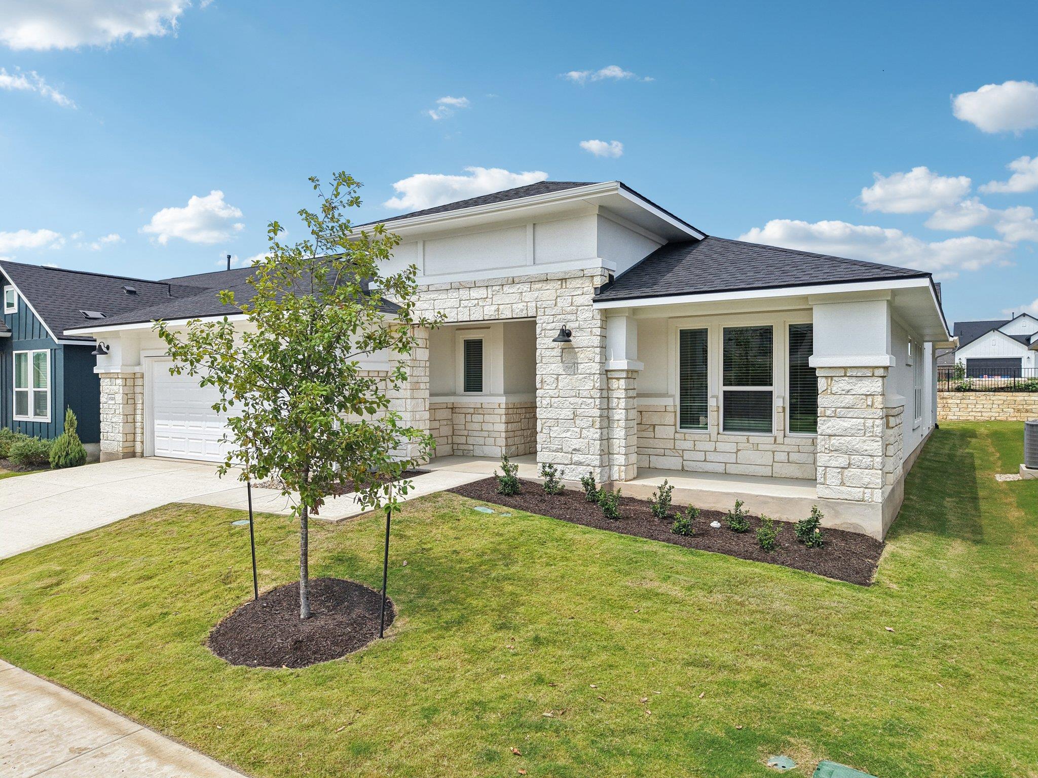 1520 Dancing Oak Ln Property Photo 2