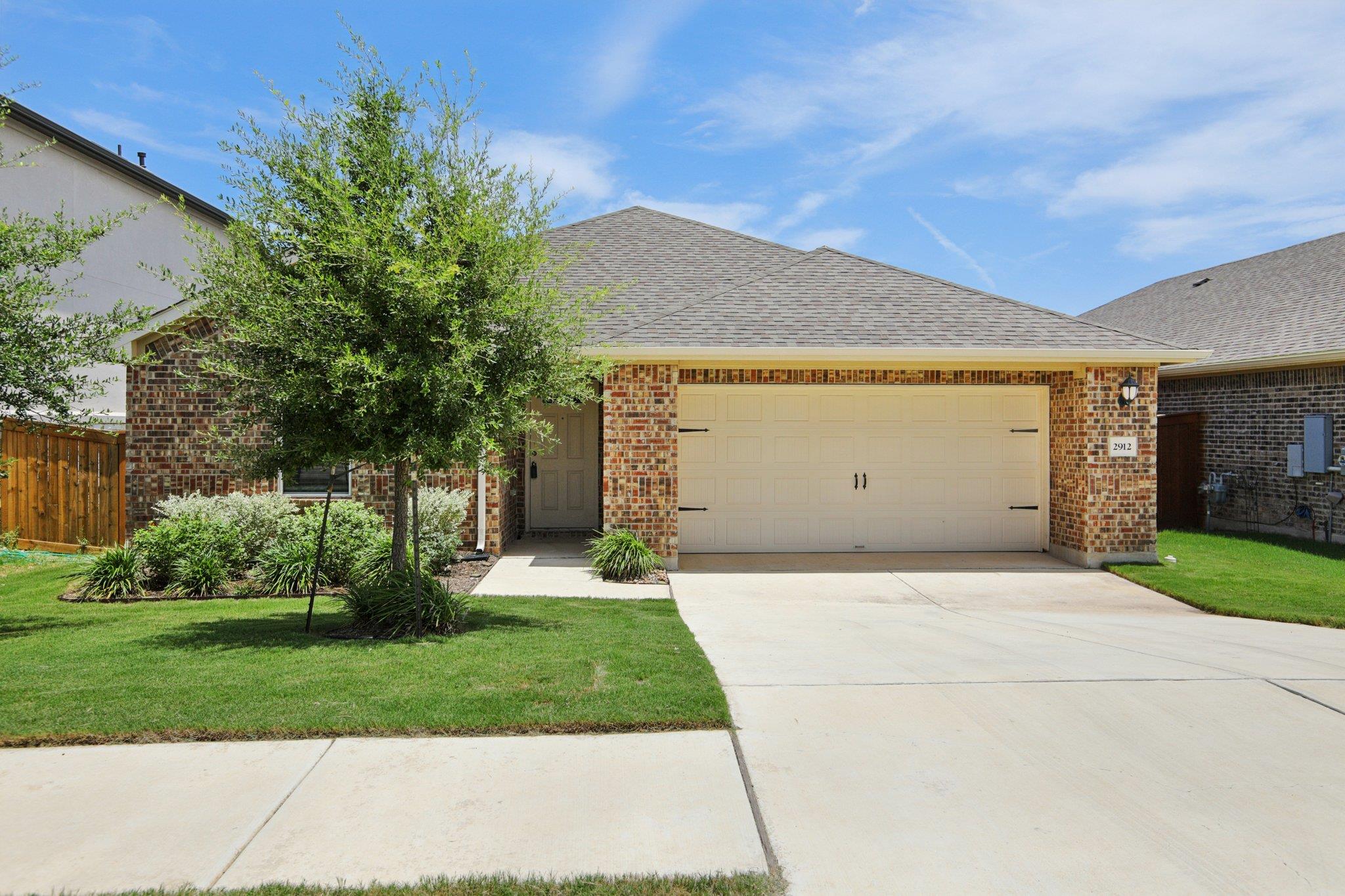 2912 Youngwood St Property Photo 1