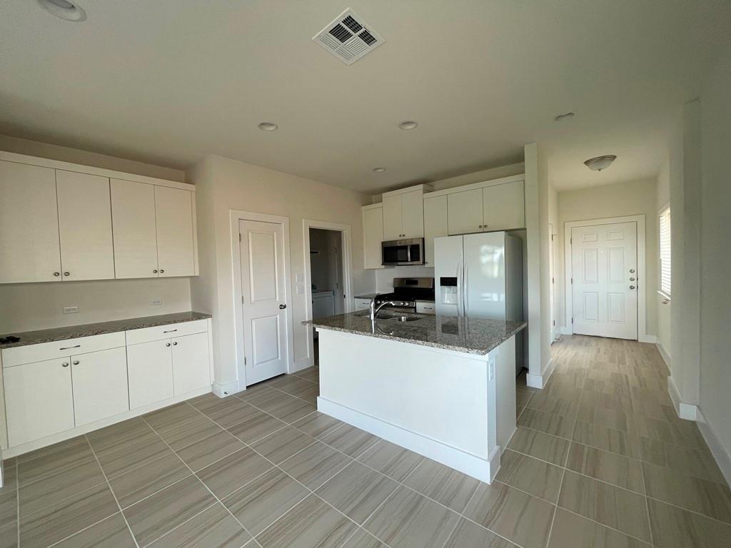 549 White Steppe Way Property Photo 5