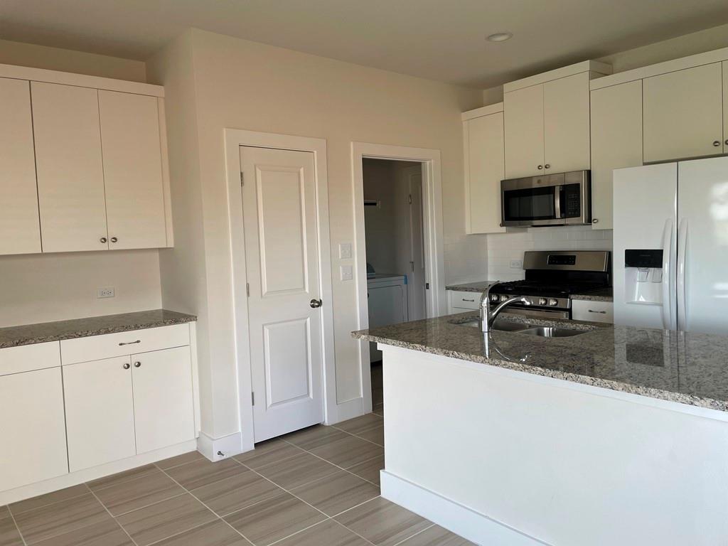 549 White Steppe Way Property Photo 6