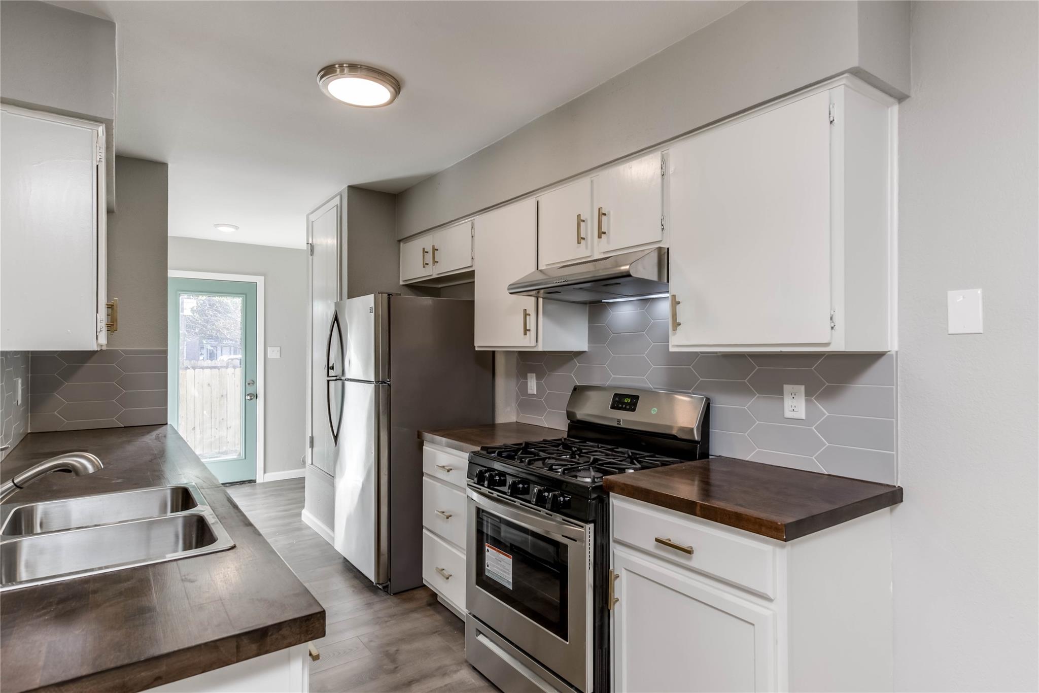 913 Chisholm Cv Property Photo 18