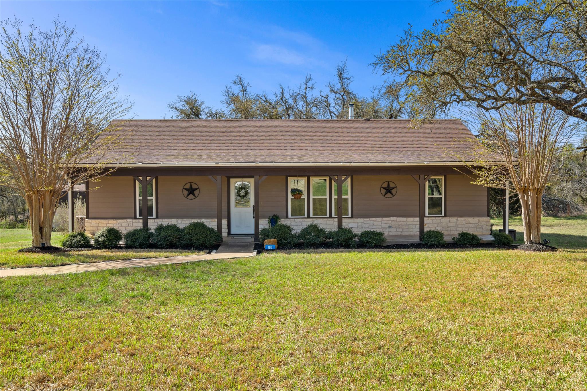 110 Homestead Ln Property Photo