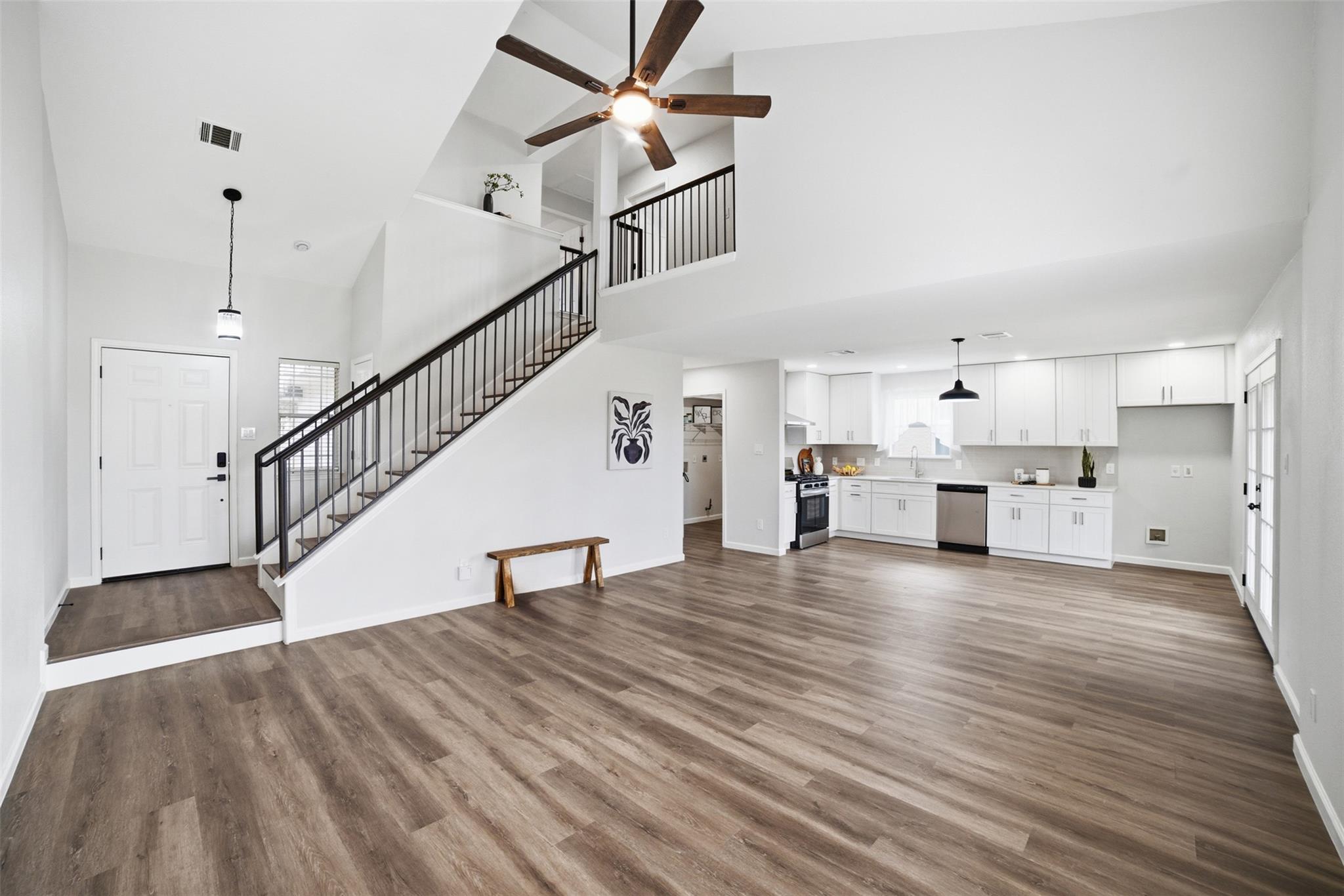 1606 Rossport Bnd #a Property Photo 3