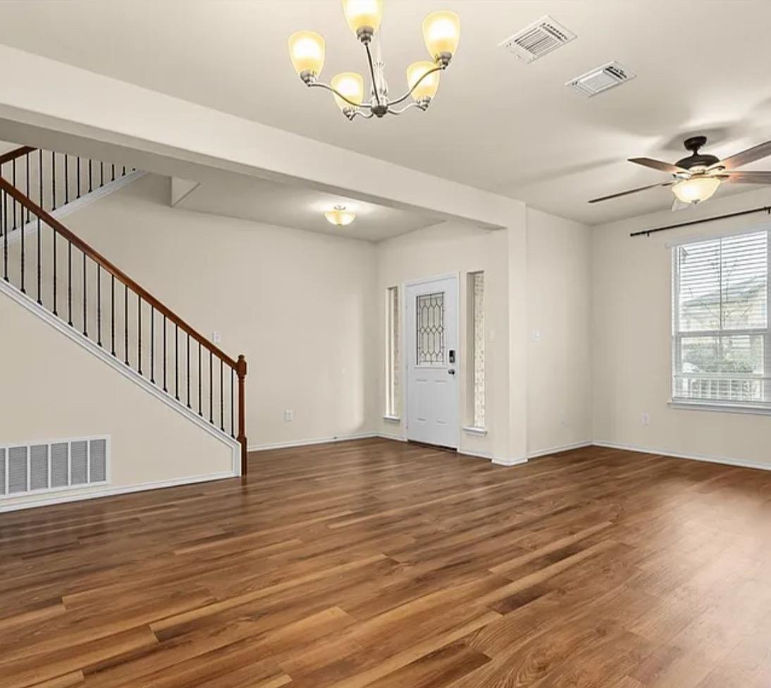 5561 Perdita Dr Property Photo 3