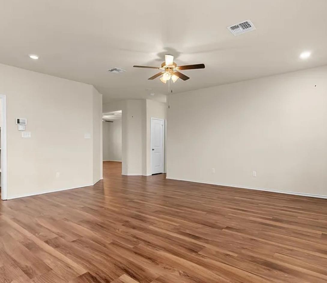 5561 Perdita Dr Property Photo 6