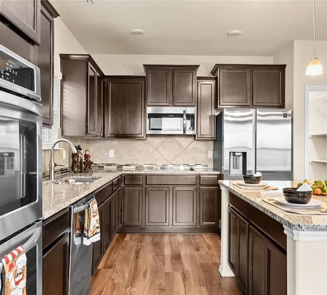 5561 Perdita Dr Property Photo 8